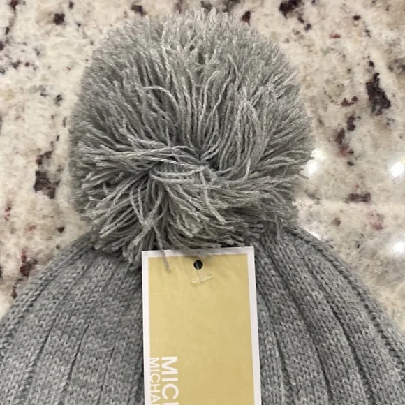 NWT Michael Kors pom hat - Picture 3 of 3